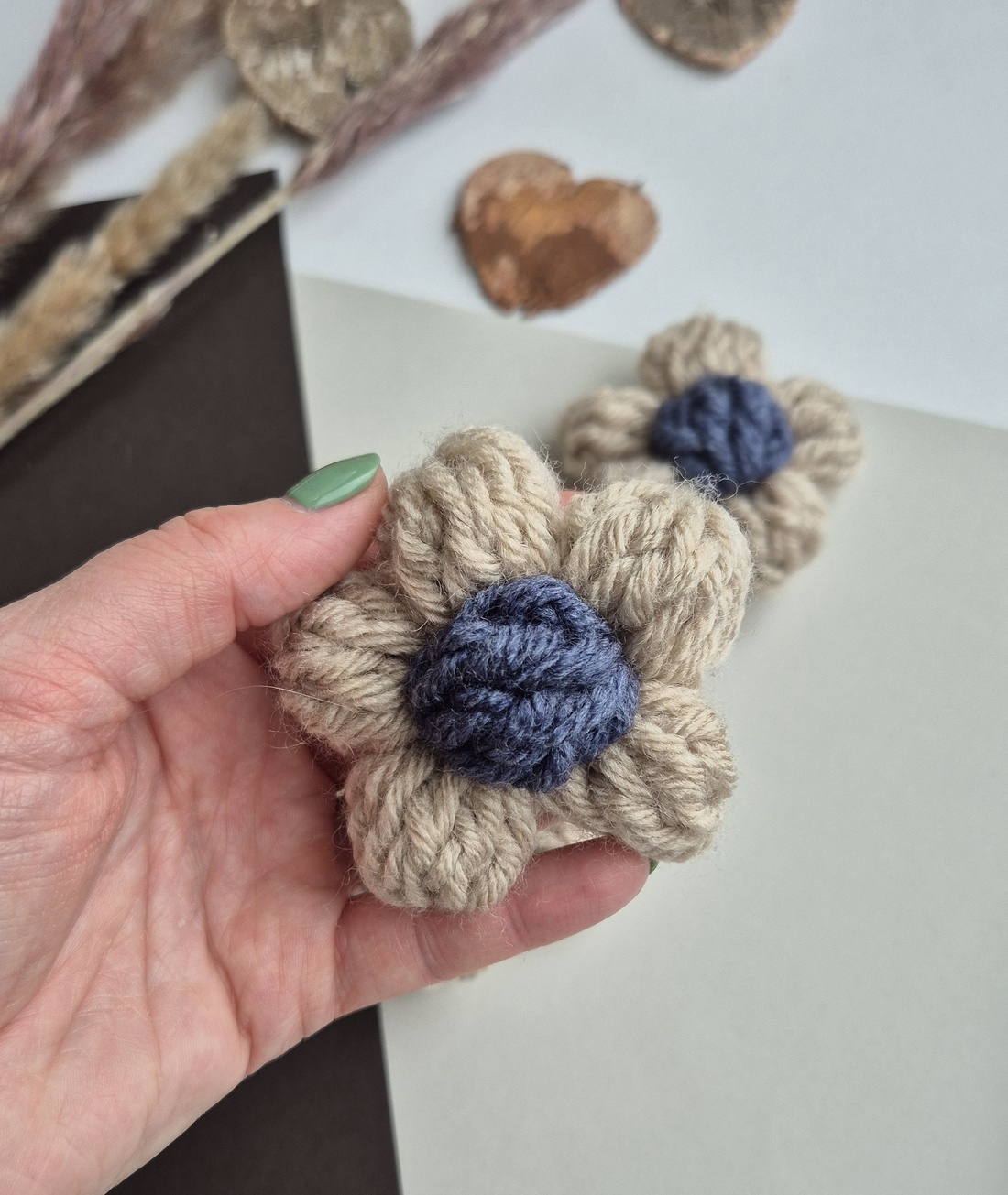 Mărțișor Handmade Tip Broșă � Flower Power Dust and Denim Blue - bijuterii - broșe - Artynos.ro