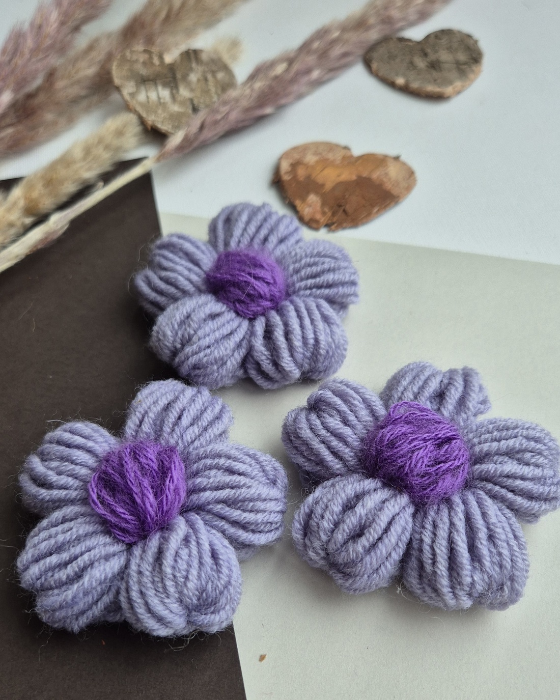 Mărțișor Handmade Tip Broșă � Flower Power Purple - bijuterii - broșe - Artynos.ro