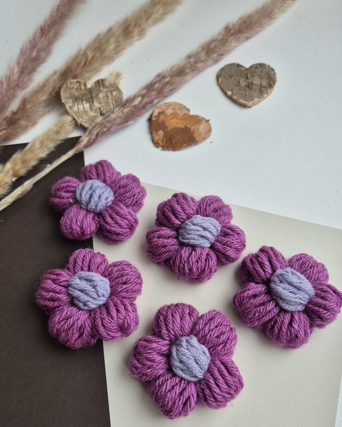Mărțișor Handmade Tip Broșă � Flower Power Purple Liliac - bijuterii - broșe - Artynos.ro