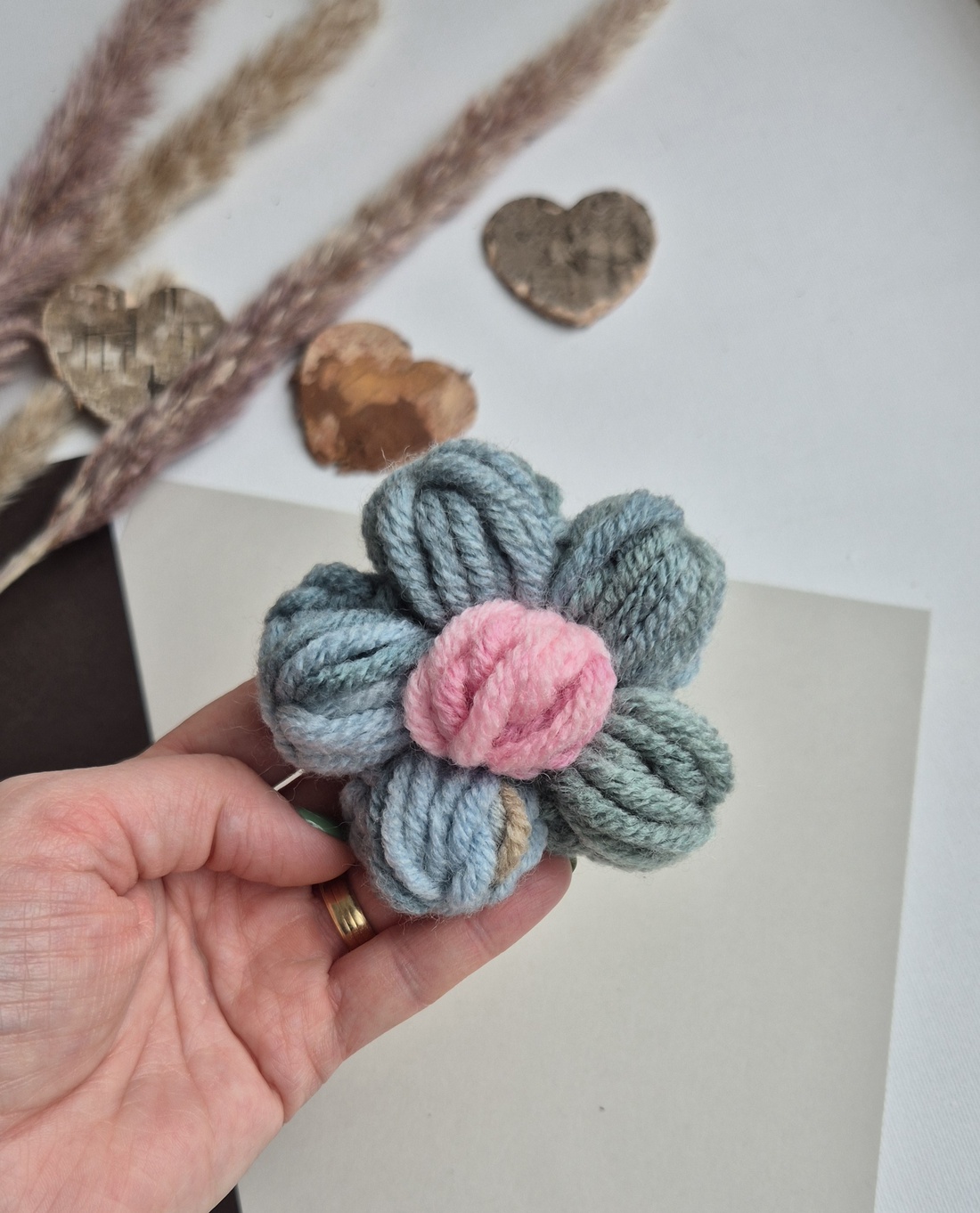 Mărțișor Handmade Tip Broșă � Flower Power Mix Pastel - bijuterii - broșe - Artynos.ro