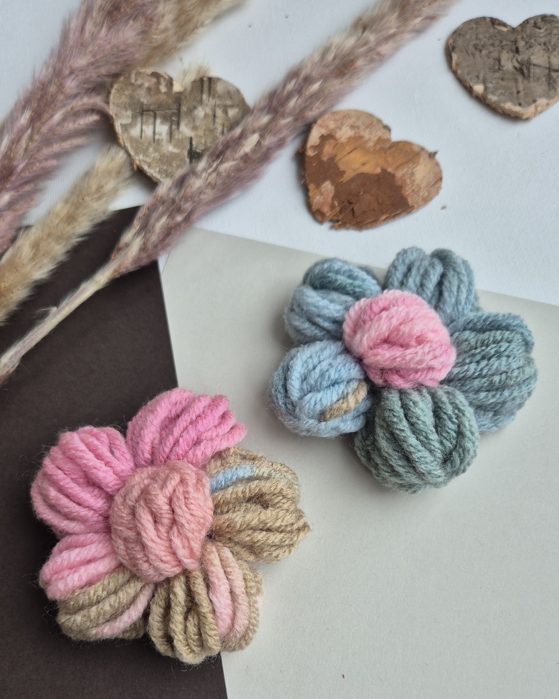 Mărțișor Handmade Tip Broșă � Flower Power Mix Pastel - bijuterii - broșe - Artynos.ro