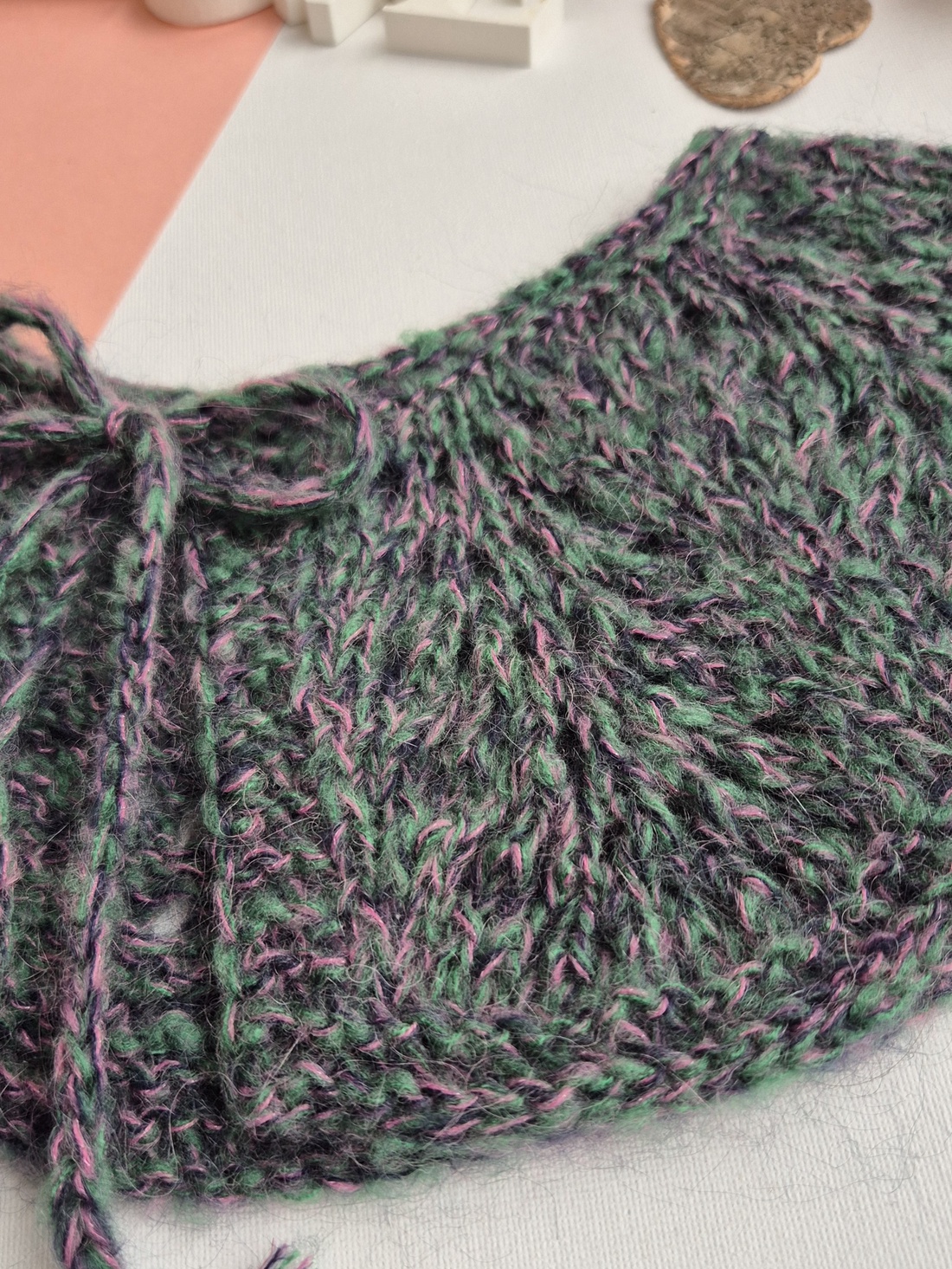 Guler Între rânduri - texturat valuri - îmbrăcăminte și modă - haine damă - bluze damă - Artynos.ro