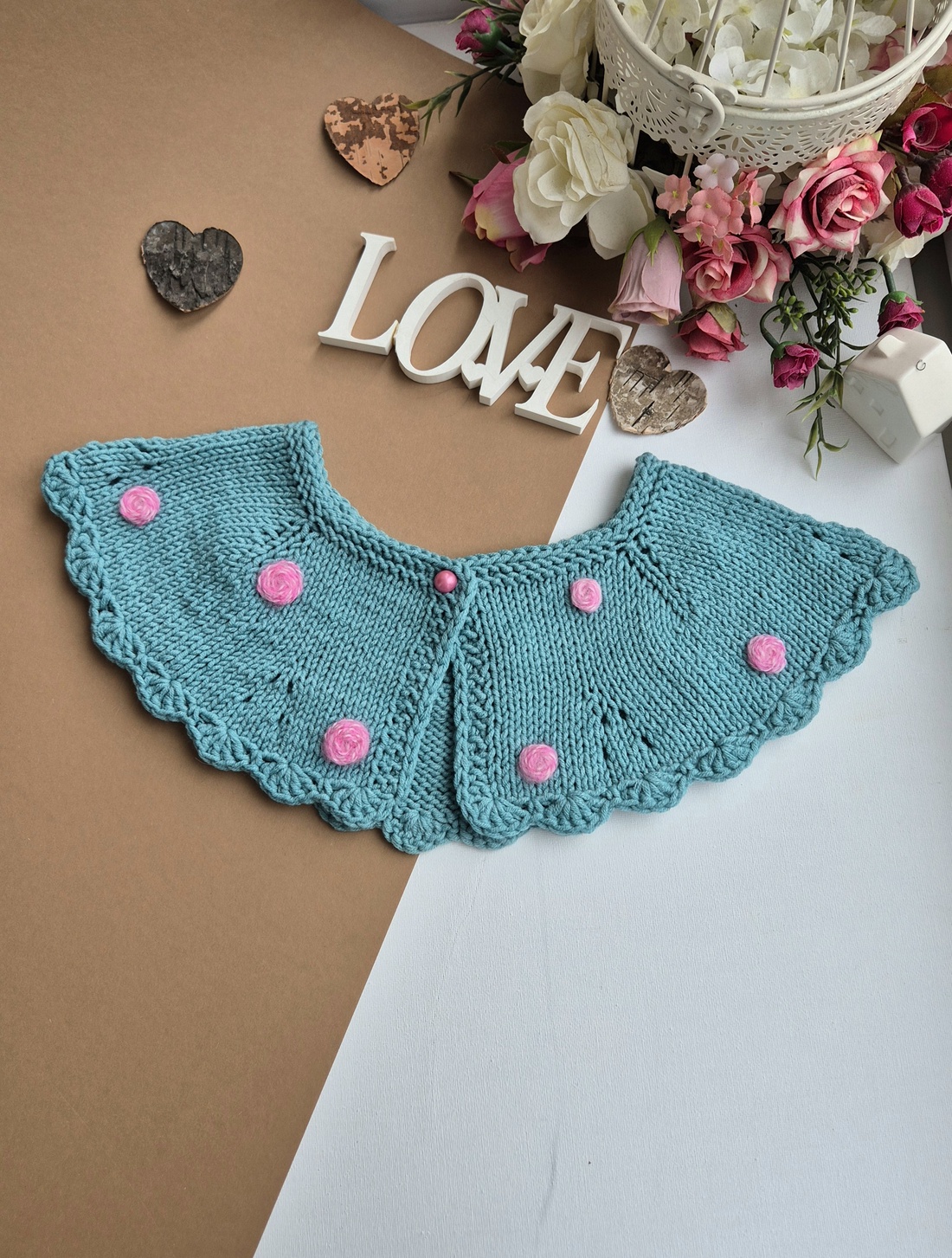 Guler Între rânduri - brodat cu trandafiri - îmbrăcăminte și modă - haine damă - bluze damă - Artynos.ro