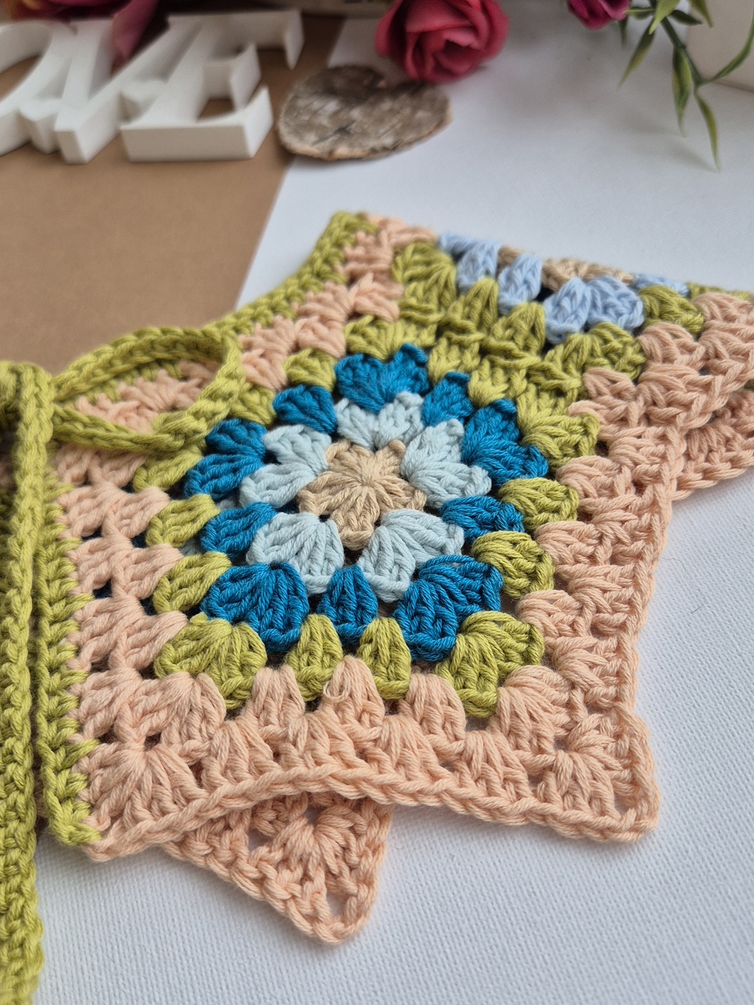 Guler Între rânduri - patratul bunicii - îmbrăcăminte și modă - haine damă - bluze damă - Artynos.ro