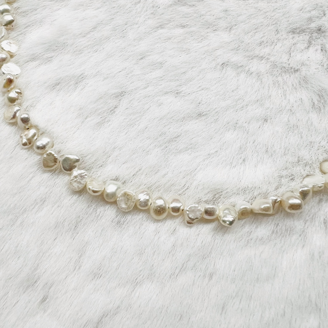Colier handmade cu perle naturale de cultură - bijuterii - coliere - coliere de perle - Artynos.ro Colier handmade cu perle naturale de cultură - bijuterii - coliere - coliere de perle - Artynos.ro