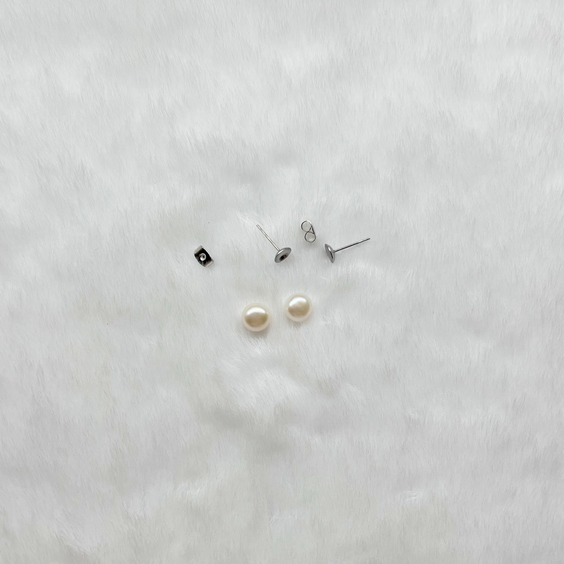 Cercei pin cu perle naturale de cultură - accesorii nuntă - bijuterii mireasă - cercei mireasă - Artynos.ro Cercei pin cu perle naturale de cultură - accesorii nuntă - bijuterii mireasă - cercei mireasă - Artynos.ro