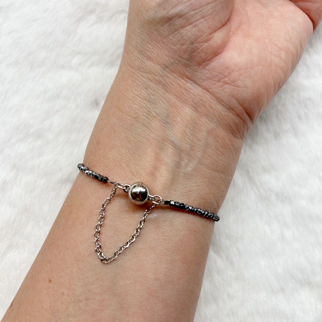 Bratara handmade cu perla baroc si pietre semiprețioase - bijuterii - brățări - brățară cu mărgele - Artynos.ro Bratara handmade cu perla baroc si pietre semiprețioase - bijuterii - brățări - brățară cu mărgele - Artynos.ro