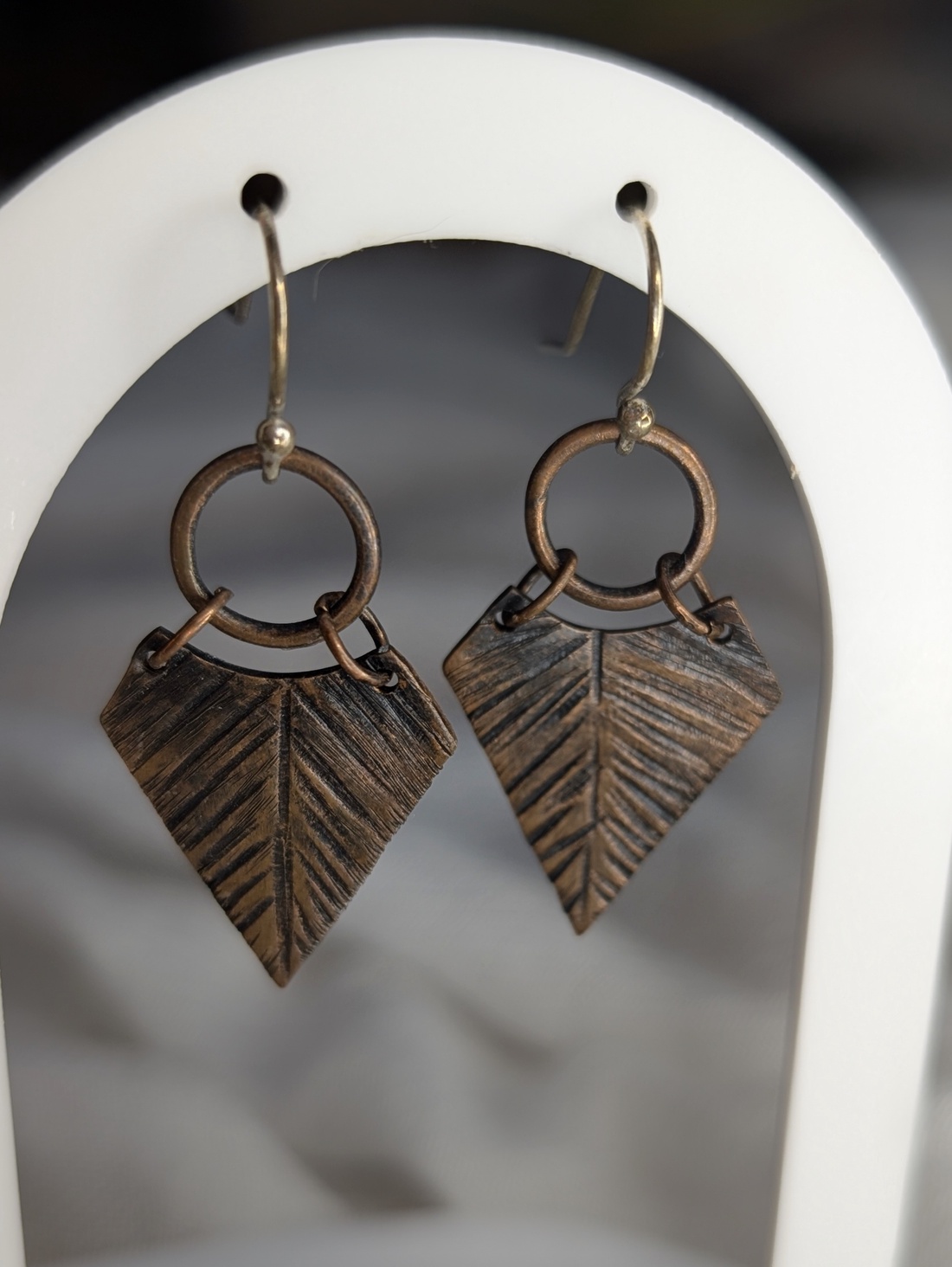 Cercei din Cupru și Argint Copper Leaf - bijuterii - cercei - cercei agățați - Artynos.ro Cercei din Cupru și Argint Copper Leaf - bijuterii - cercei - cercei agățați - Artynos.ro