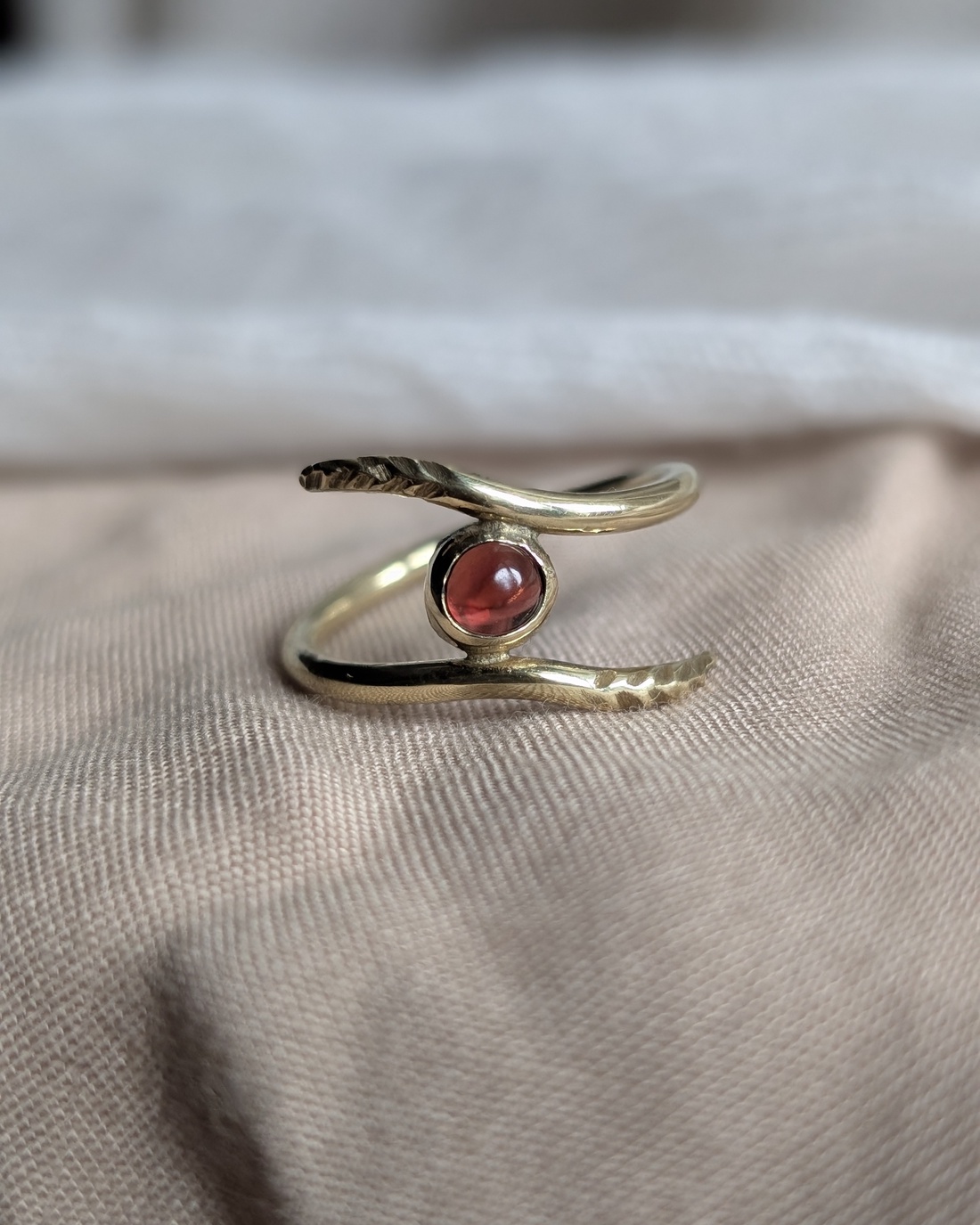 Inel din Alamă cu Granat  - bijuterii - inele - inele cu pietre semiprețioase - Artynos.ro