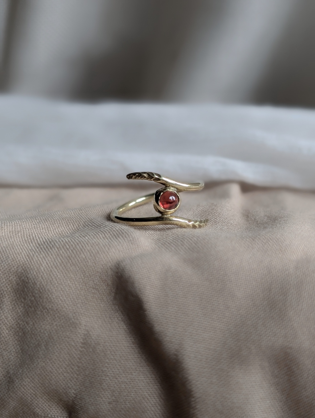 Inel din Alamă cu Granat  - bijuterii - inele - inele cu pietre semiprețioase - Artynos.ro