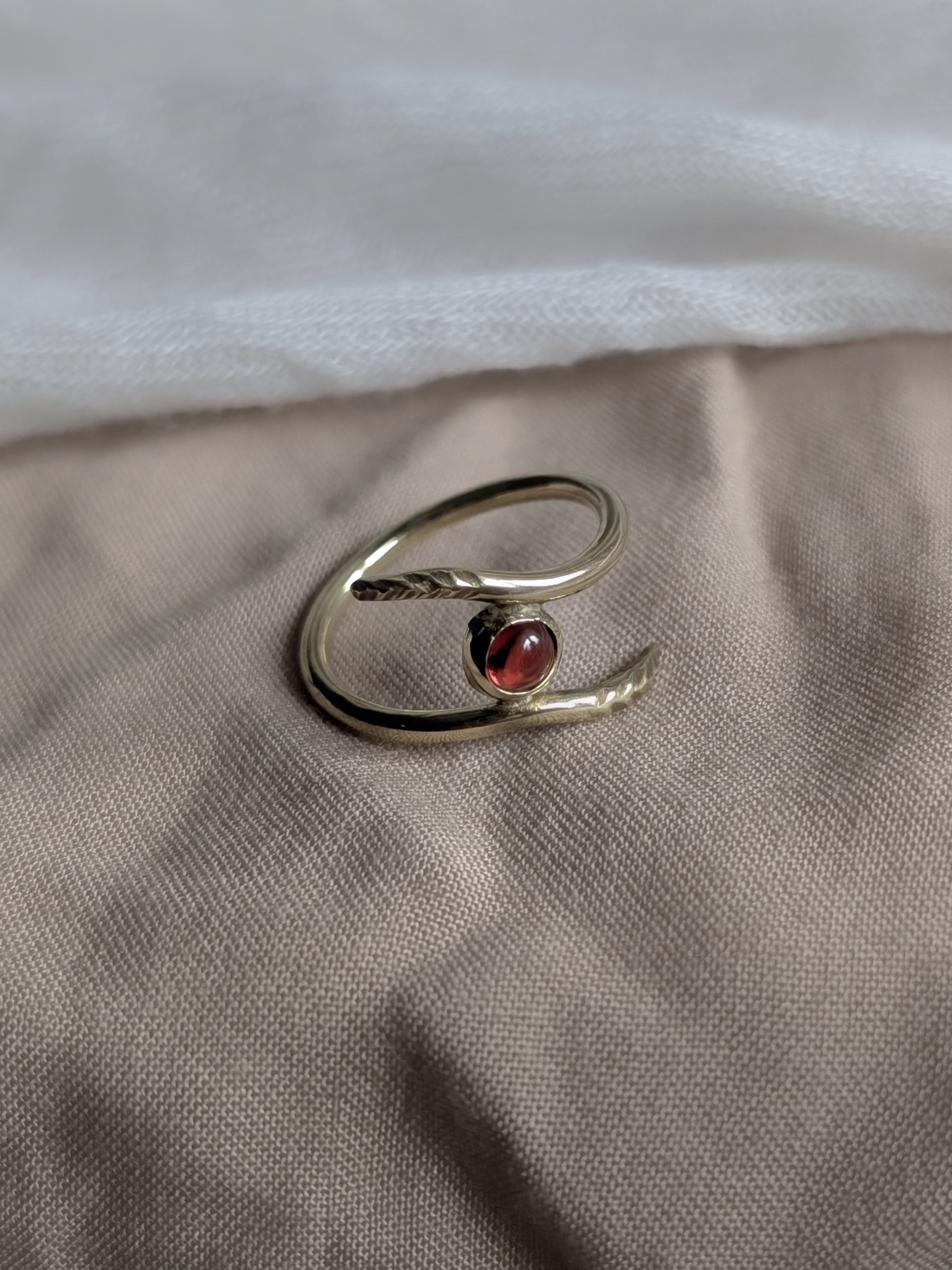 Inel din Alamă cu Granat  - bijuterii - inele - inele cu pietre semiprețioase - Artynos.ro