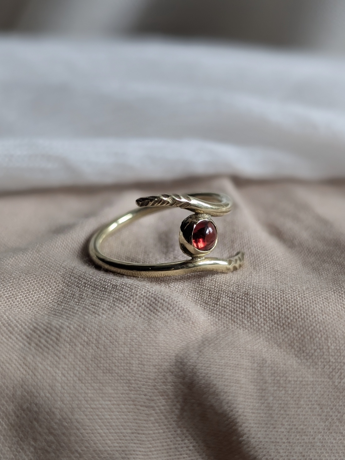 Inel din Alamă cu Granat  - bijuterii - inele - inele cu pietre semiprețioase - Artynos.ro