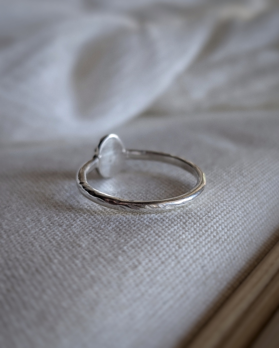 Inel din Argint cu Piatra Lunii Celestial Seed - bijuterii - inele - inele cu pietre semiprețioase - Artynos.ro