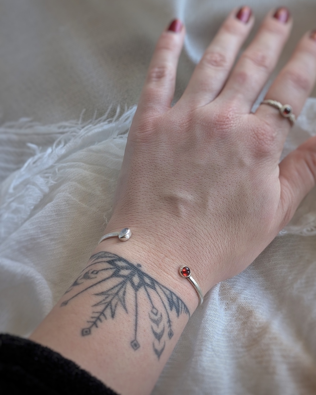 Brățară Reglabila din Argint cu Pietre Semiprețioase Winter Light - bijuterii - brățări - brățări din argint - Artynos.ro