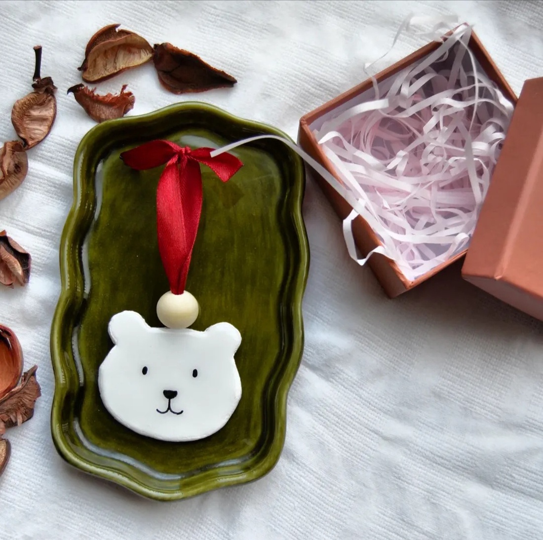 Ursul polar - crăciun - decorațiuni de crăciun de casă - figurine pentru pomul de crăciun - Artynos.ro