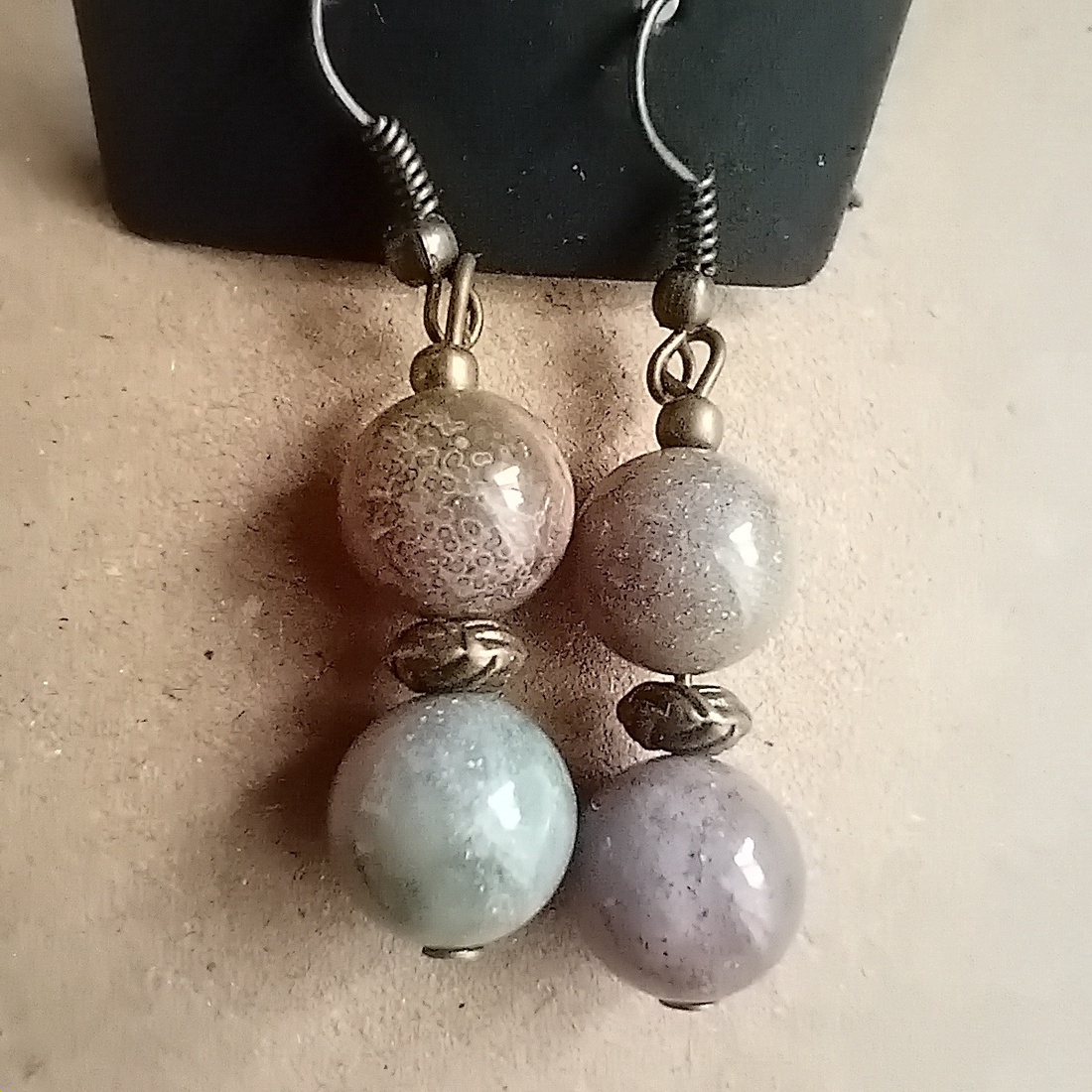 Cercei cu margele din agate indiene - bijuterii - cercei - cercei drop - Artynos.ro Cercei cu margele din agate indiene - bijuterii - cercei - cercei drop - Artynos.ro