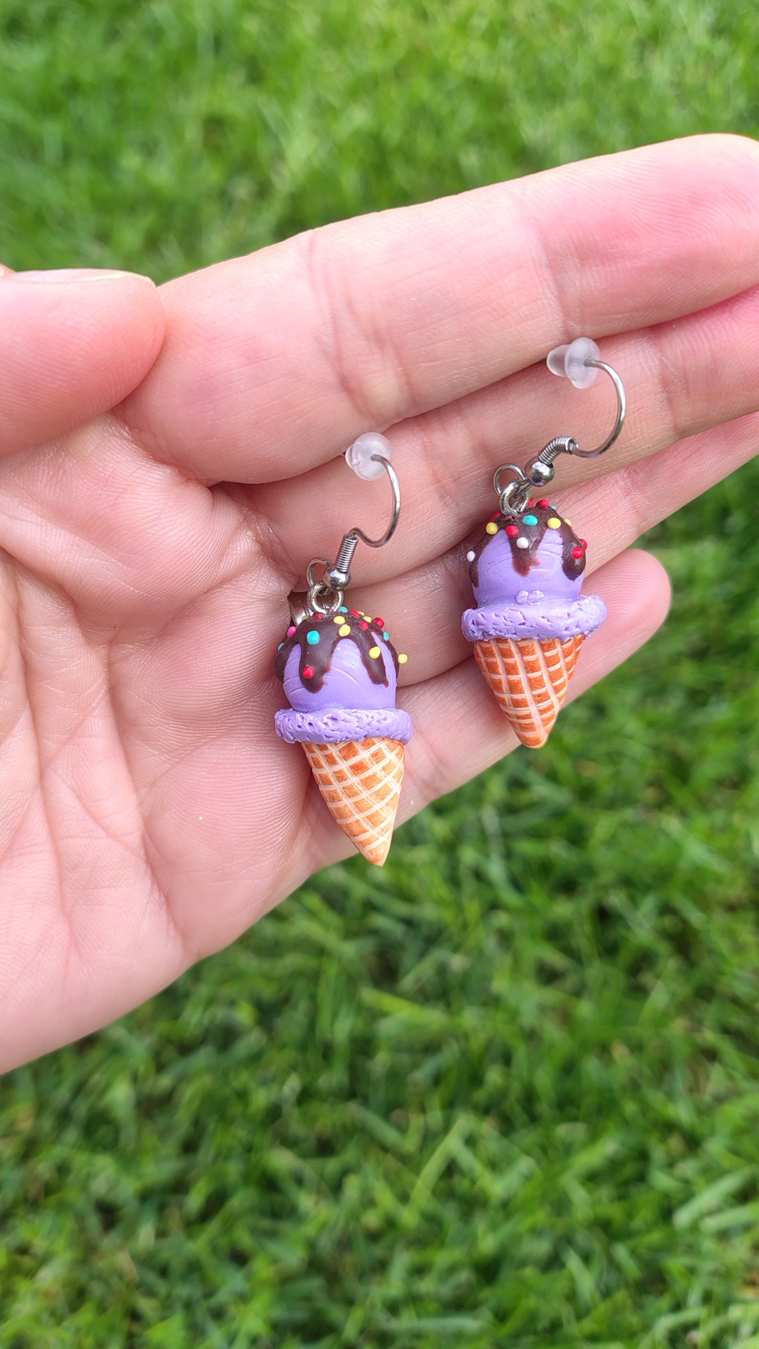 Cercei înghețată cu topping de ciocolată și bomboane � handmade din lut polimeric - bijuterii - cercei - cercei cu figurine - Artynos.ro