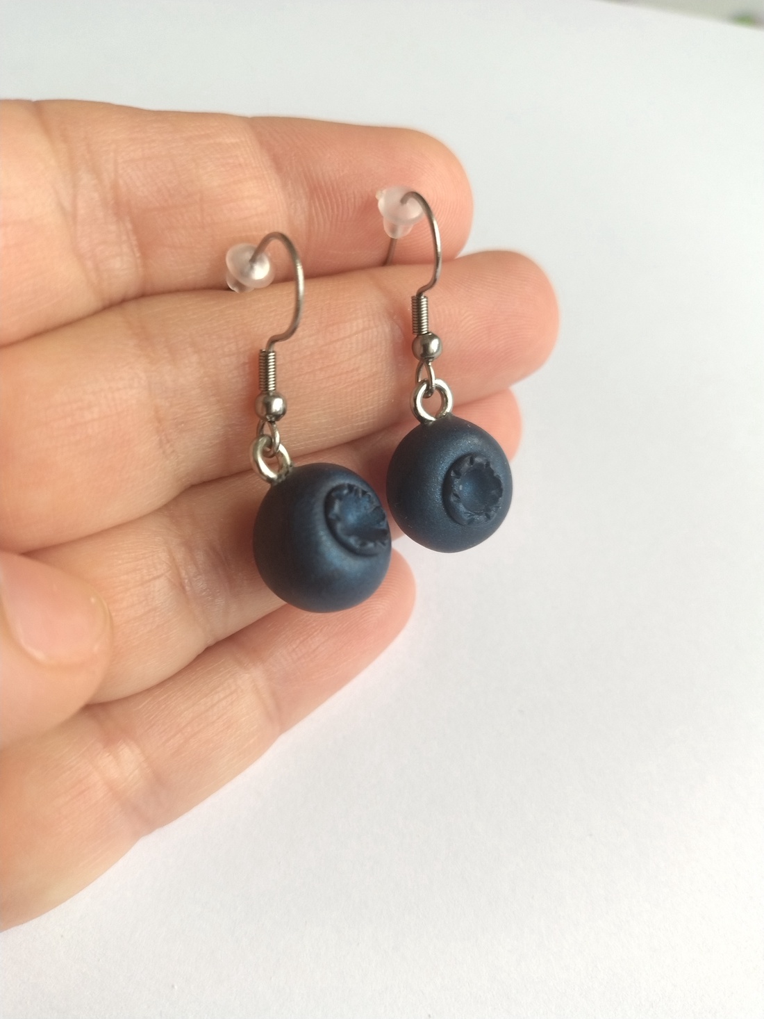 Cercei handmade Afine � design minimalist inspirat din natură - bijuterii - cercei - cercei lungi - Artynos.ro