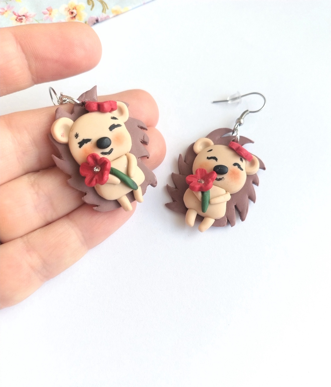 Cercei arici cu floare roșie din lut polimeric Handmade kawaii - bijuterii - cercei - cercei lungi - Artynos.ro