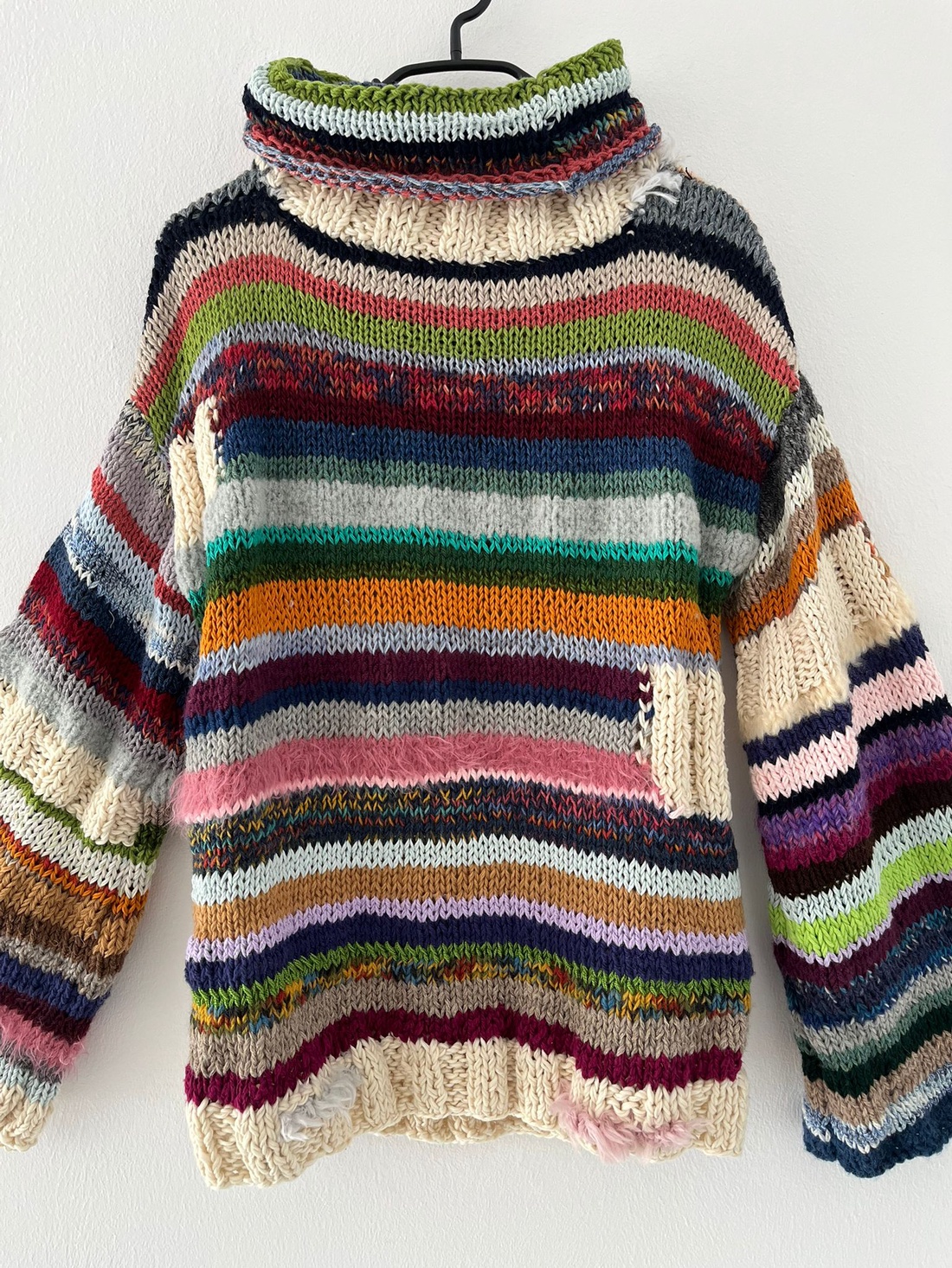 Pulover multicolor călduros și lejer potrivit atât pentru iarnă cât și pentru inceput de primăvară. - îmbrăcăminte și modă - haine damă - bluze damă - Artynos.ro