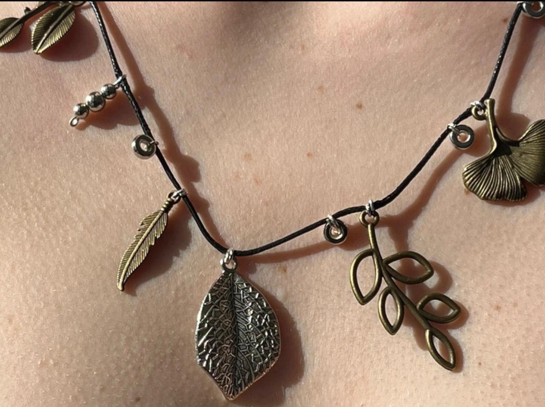 Lanț handmade cu pandantive diferite. - bijuterii - coliere - coliere cu pandative - Artynos.ro