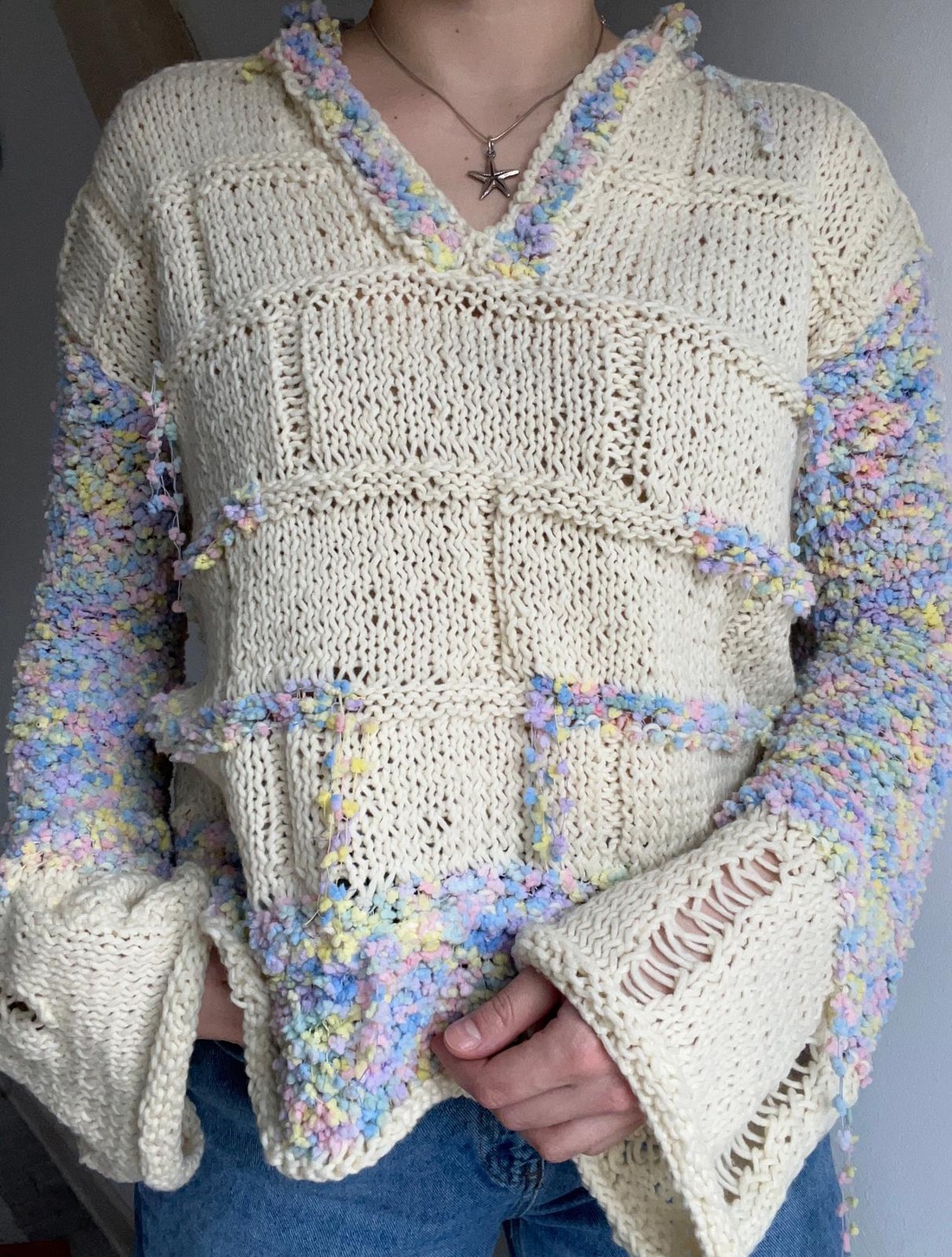 Pulover handmade unicat, lejer și delicat. - îmbrăcăminte și modă - haine damă - bluze damă - Artynos.ro