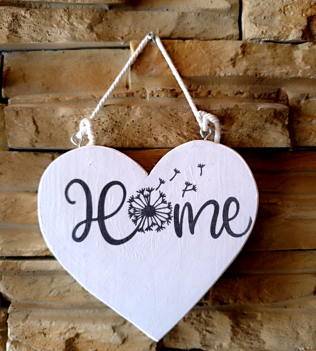 Semn din lemn cu inscripție Home - - Artynos.ro Semn din lemn cu inscripție Home - - Artynos.ro