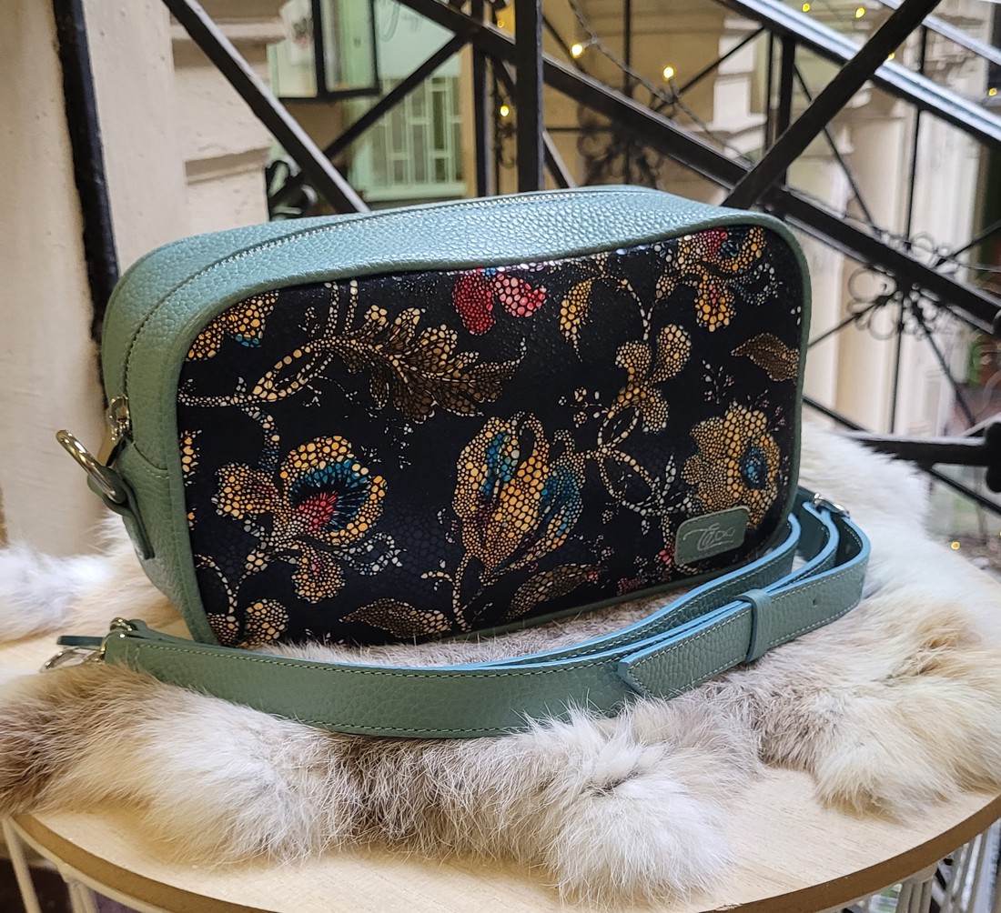Vintage înflorit - geantă laterală din piele de vacă - geantă și husă - genți de umăr și genți de mână - geantă de umăr sling - Artynos.ro Vintage înflorit - geantă laterală din piele de vacă - geantă și husă - genți de umăr și genți de mână - geantă de umăr sling - Artynos.ro