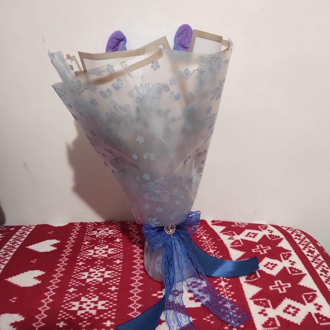 Buchet cu trandafiri de săpun parfumați și Stitch - casă & stil de viață - accesorii pentru decorat casa - suport de flori - buchete de flori - Artynos.ro Buchet cu trandafiri de săpun parfumați și Stitch - casă & stil de viață - accesorii pentru decorat casa - suport de flori - buchete de flori - Artynos.ro