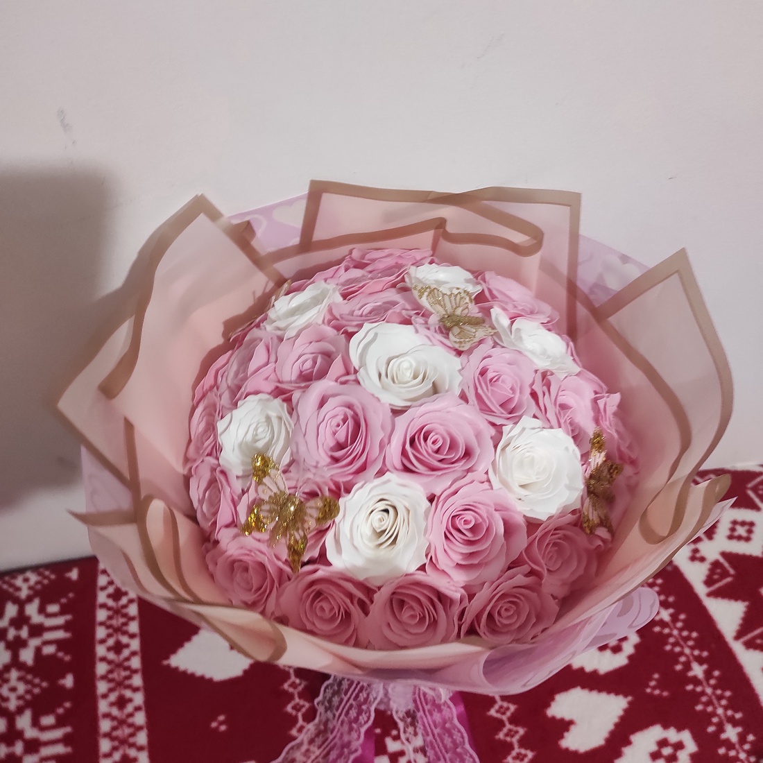 Buchet cu 35 trandafiri de săpun parfumați premium - casă & stil de viață - accesorii pentru decorat casa - suport de flori - buchete de flori - Artynos.ro Buchet cu 35 trandafiri de săpun parfumați premium - casă & stil de viață - accesorii pentru decorat casa - suport de flori - buchete de flori - Artynos.ro