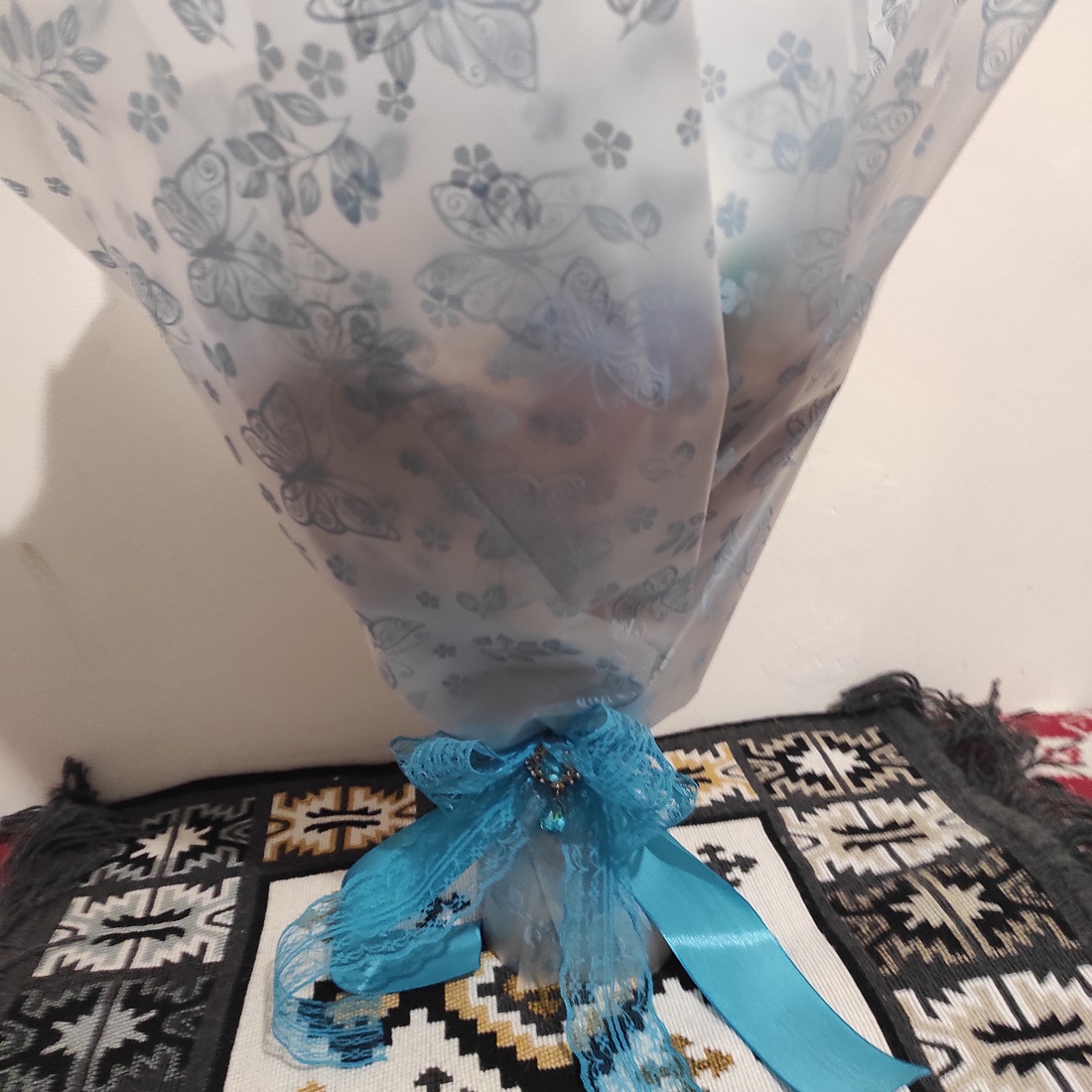 Buchet cu trandafiri de săpun parfumați - casă & stil de viață - accesorii pentru decorat casa - suport de flori - buchete de flori - Artynos.ro Buchet cu trandafiri de săpun parfumați - casă & stil de viață - accesorii pentru decorat casa - suport de flori - buchete de flori - Artynos.ro