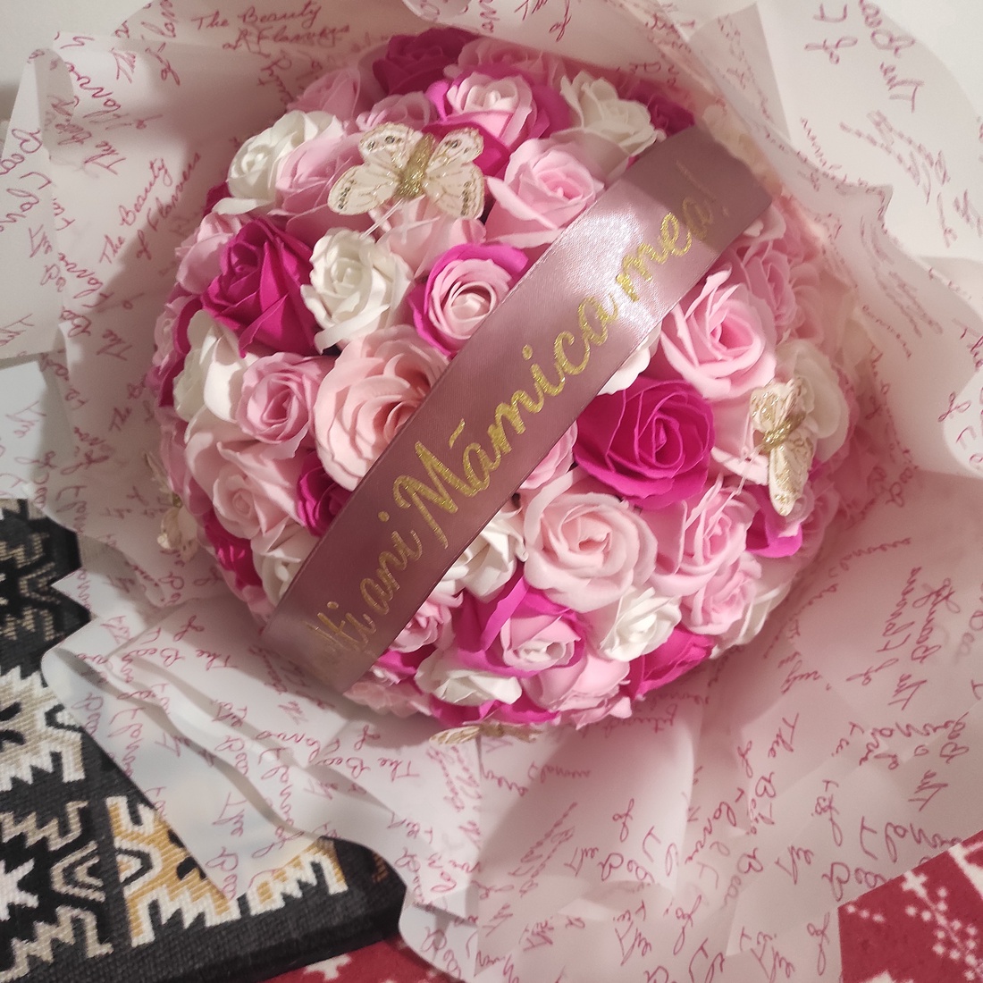 Buchet cu 101 trandafiri de săpun parfumați   - casă & stil de viață - accesorii pentru decorat casa - suport de flori - buchete de flori - Artynos.ro