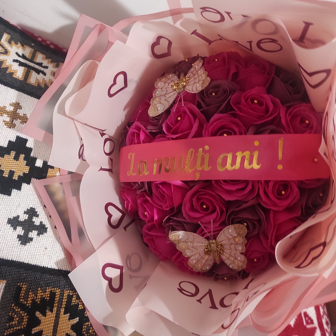 Buchet cu trandafiri de săpun parfumați - casă & stil de viață - accesorii pentru decorat casa - suport de flori - buchete de flori - Artynos.ro