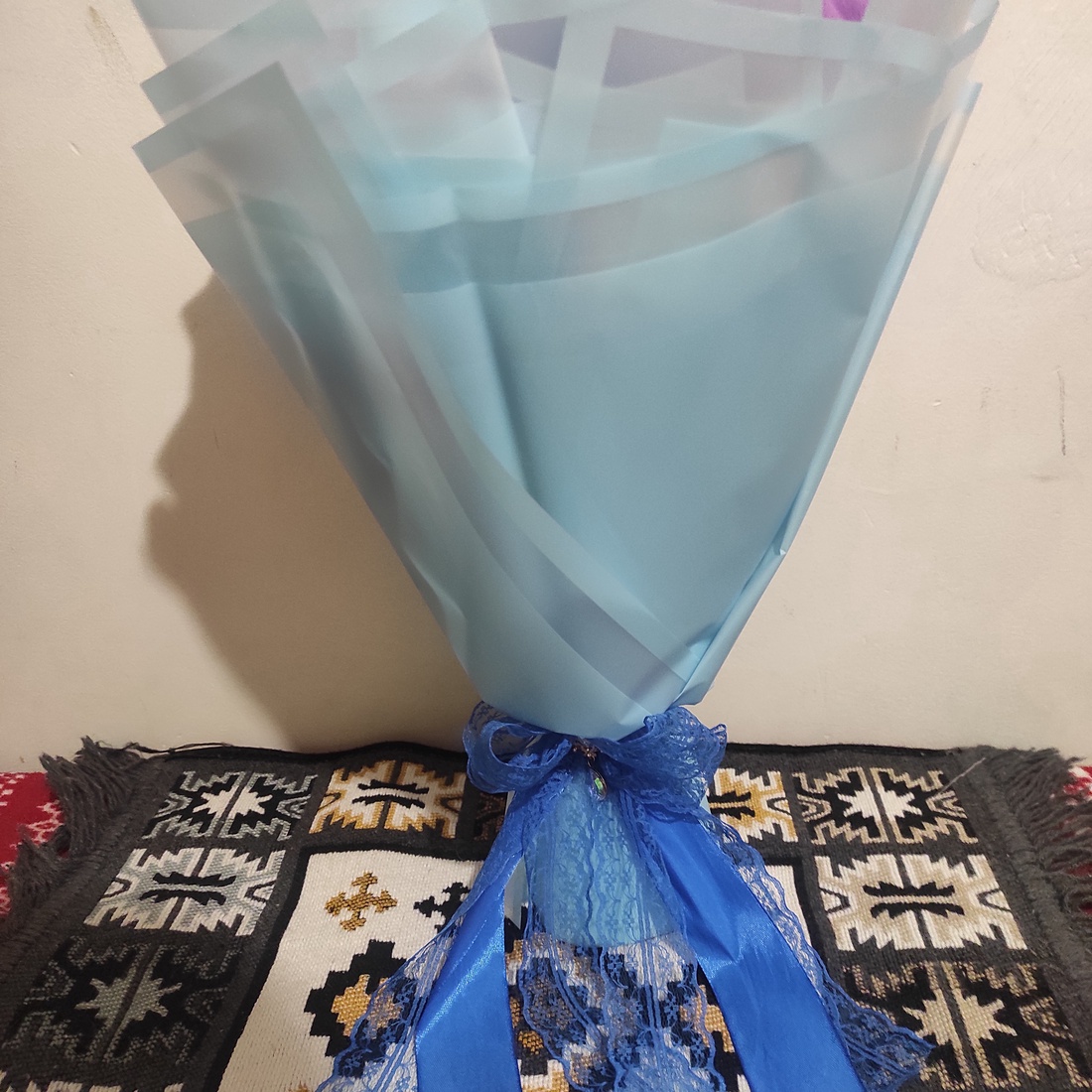 Buchet cu trandafiri de săpun parfumați și Stitch  - casă & stil de viață - decorațiuni de casă - accesorii florale - buchete de flori - Artynos.ro