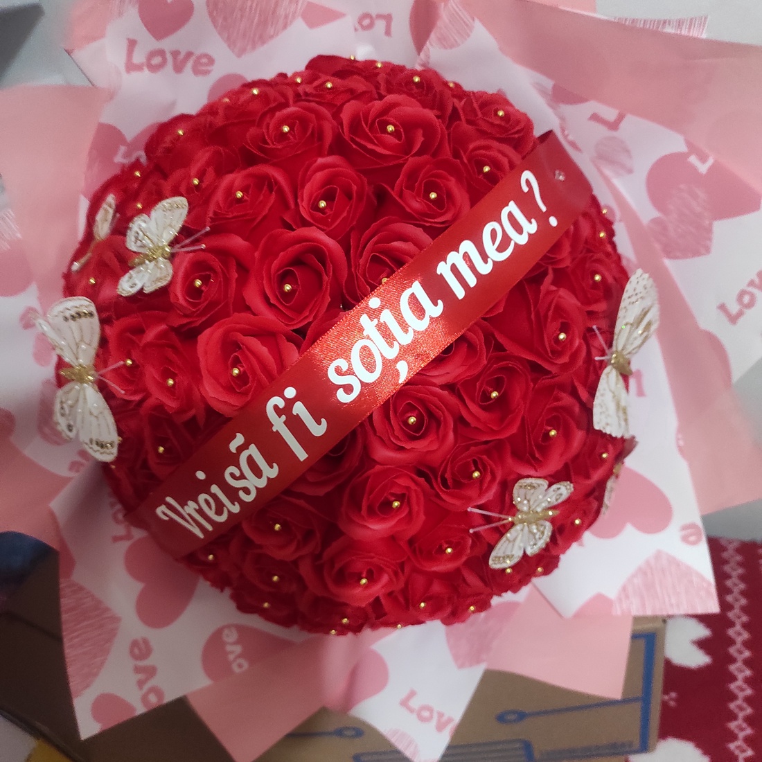 Buchet cu 101 trandafiri de săpun parfumați cerere căsătorie - casă & stil de viață - decorațiuni de casă - accesorii florale - buchete de flori - Artynos.ro