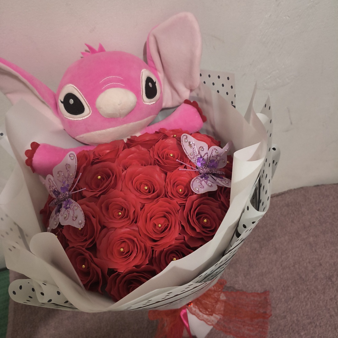 Buchet cu trandafiri de săpun parfumați premium și Stitch  - casă & stil de viață - decorațiuni de casă - accesorii florale - buchete de flori - Artynos.ro