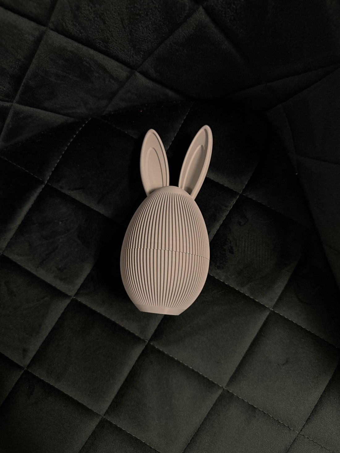 Suport pentru ouă Kinder Iepuraș � suport pentru ouă-surpriză imprimat 3D -  - Artynos.ro