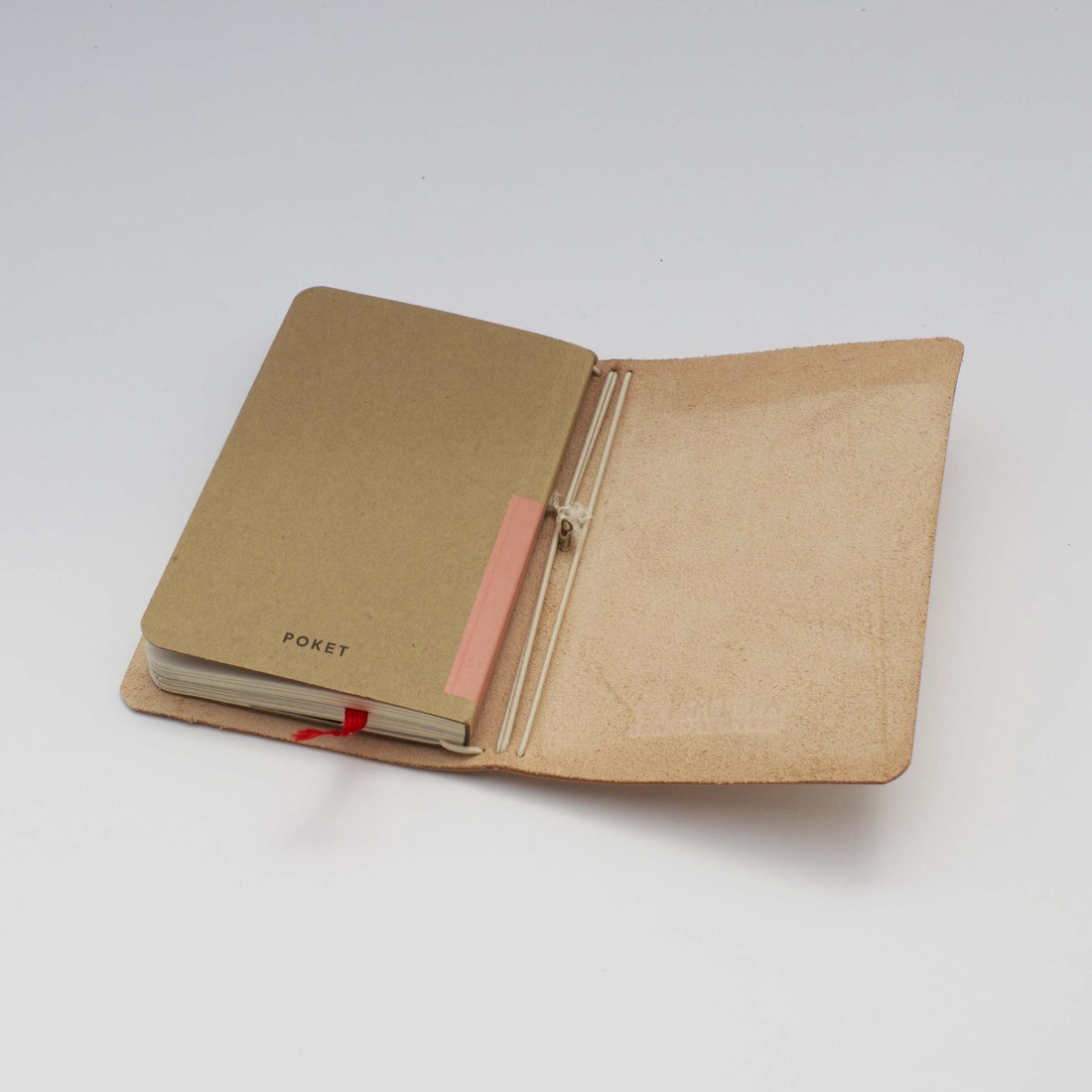 Genuine piele notebook capsare dosar cauciuc - casă & stil de viață - papetărie de hârtie - caiete și jurnal - Artynos.ro Genuine piele notebook capsare dosar cauciuc - casă & stil de viață - papetărie de hârtie - caiete și jurnal - Artynos.ro