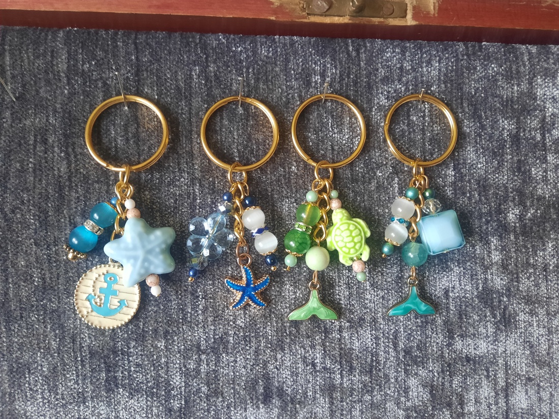 Nyári hangulatú kulcstartó - geantă și husă - accesorii genți - breloc - Artynos.ro