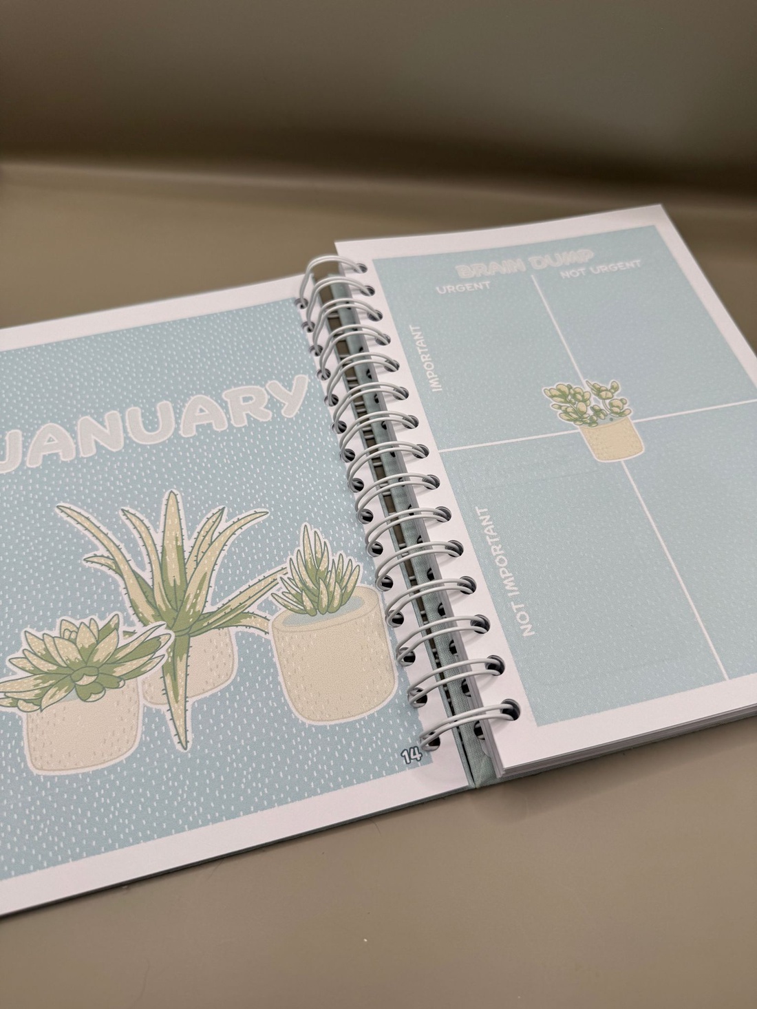 Agenda datata, in engleza pentru anul 2026 cu plante si flori - accessorii și unelte - carte, ziar - carte nouă - Artynos.ro