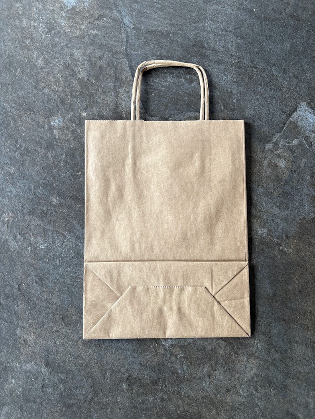 Punguță cadou � spiridușă de primăvară, frumoasă - accessorii și unelte - hârtie - hârtie decorativă - Artynos.ro