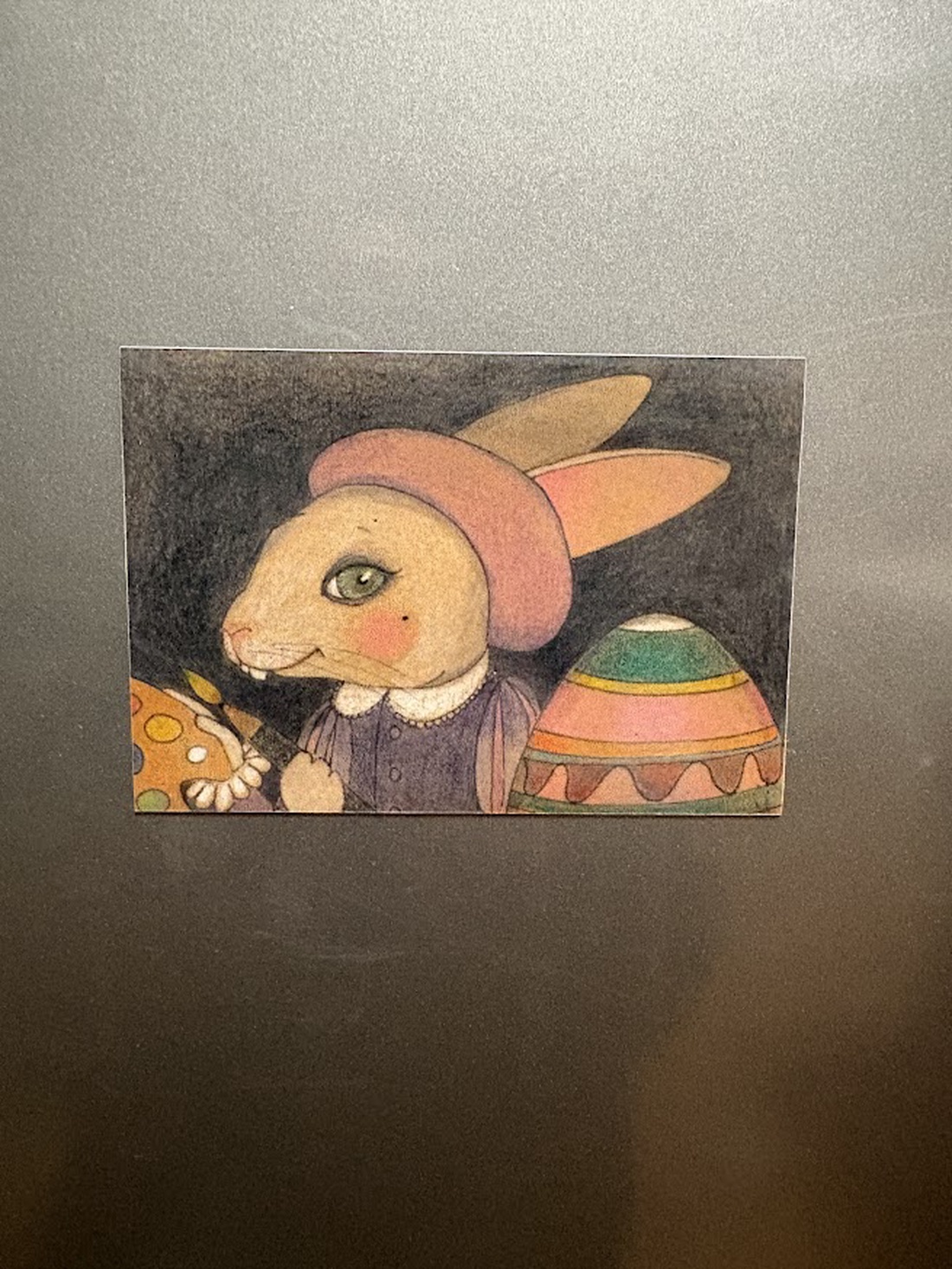 Magnet de frigider cu iepuraș de Paște cu ou încondeiat - casă & stil de viață - echipamente de bucătărie - decor de bucătărie - magneți de frigider - Artynos.ro