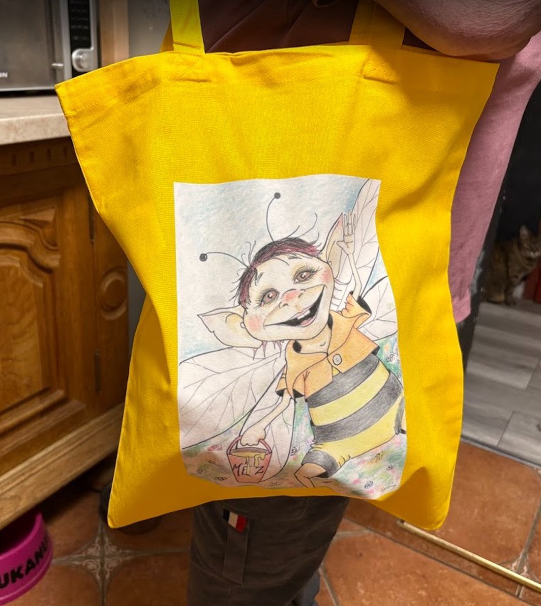 Sac din pânză galben cu model de albină - genți și portofele - geantă pentru cumpărături - totebaguri - Artynos.ro