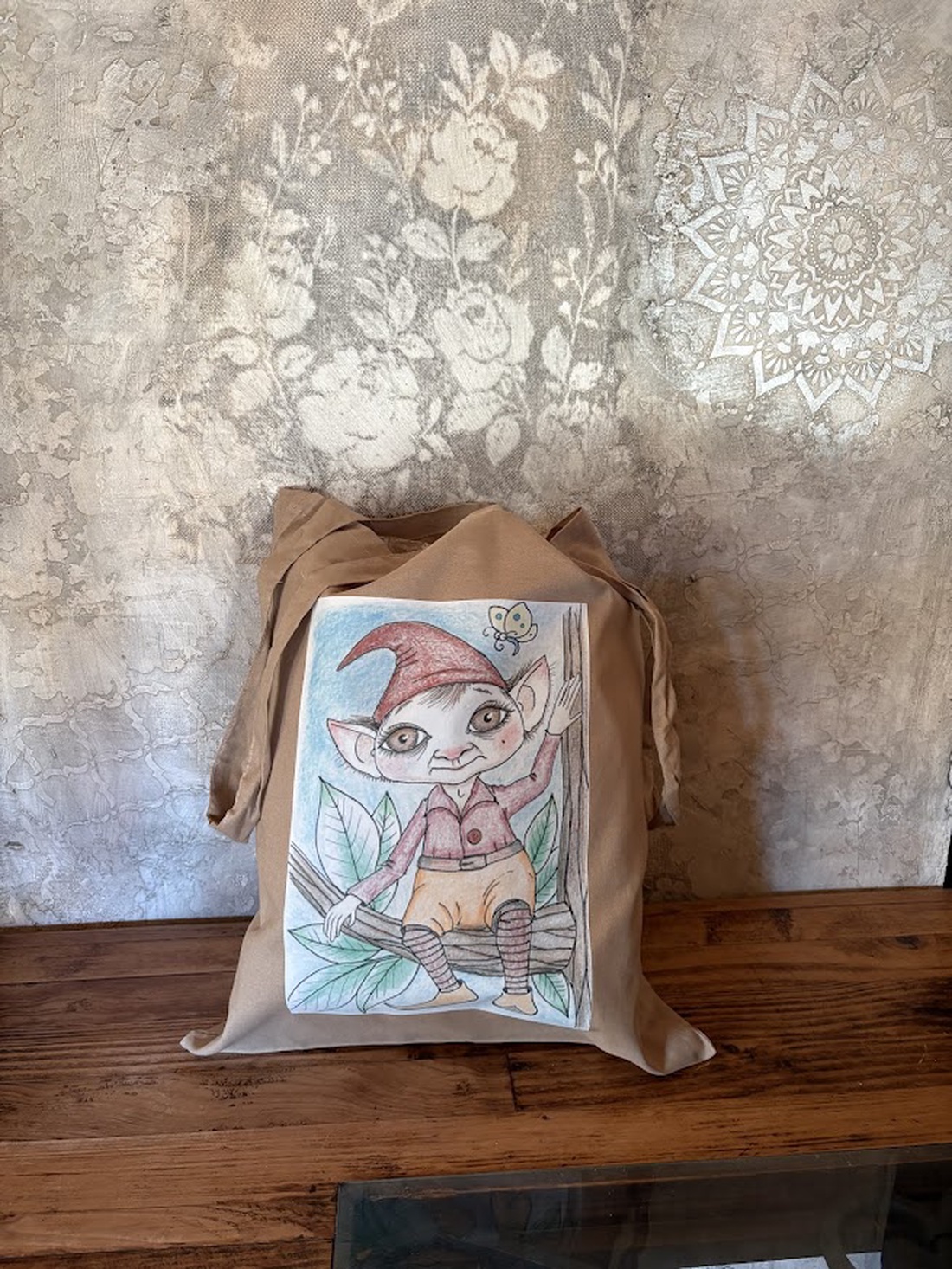 Sac din pânză bej cu model de gnom - genți și portofele - geantă pentru cumpărături - totebaguri - Artynos.ro