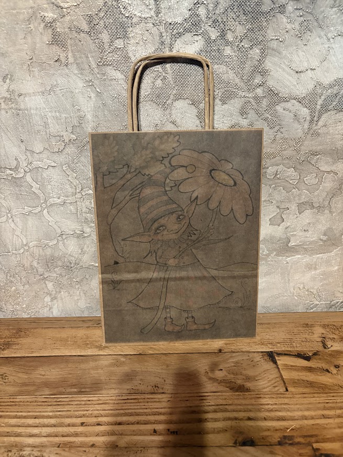 Punguță cadou � spiridușă de primăvară, frumoasă - accessorii și unelte - hârtie - hârtie decorativă - Artynos.ro