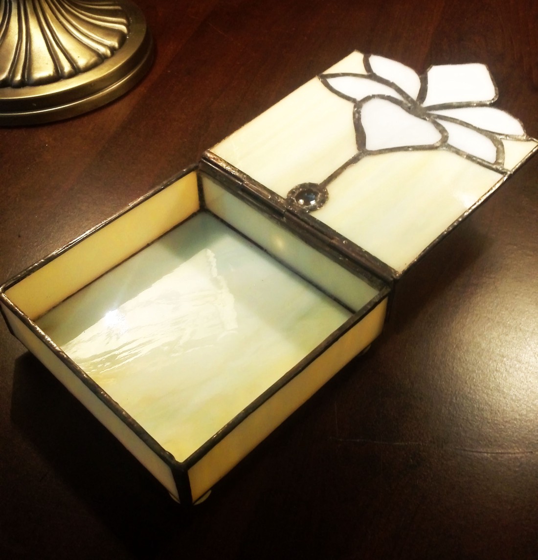 Cutie de bijuterii Lily - bijuterii - suporturi și cutii de bijuterii - cutii de bijuterii - Artynos.ro