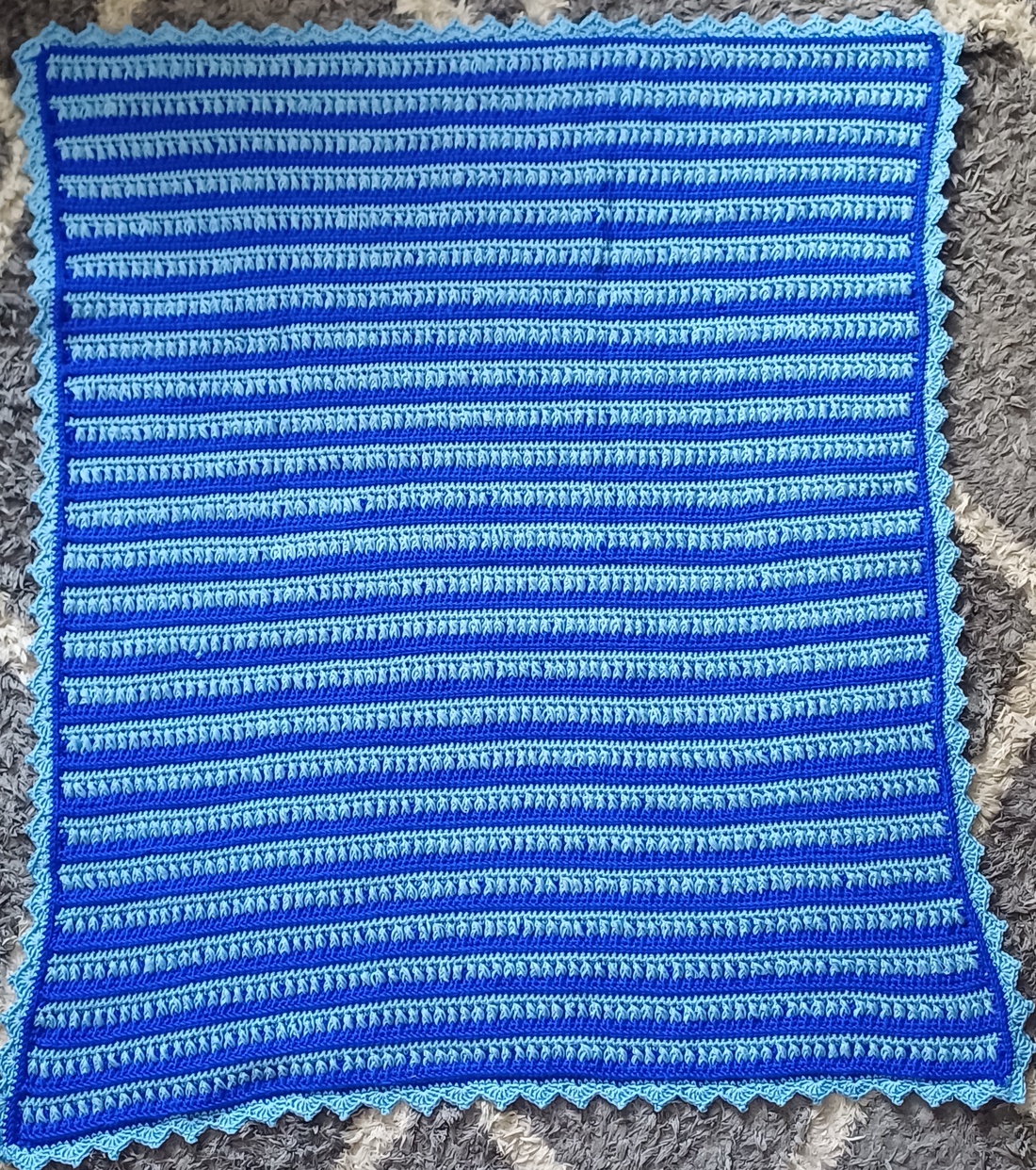 Paturica crosetata - - Artynos.ro Paturica crosetata - - Artynos.ro