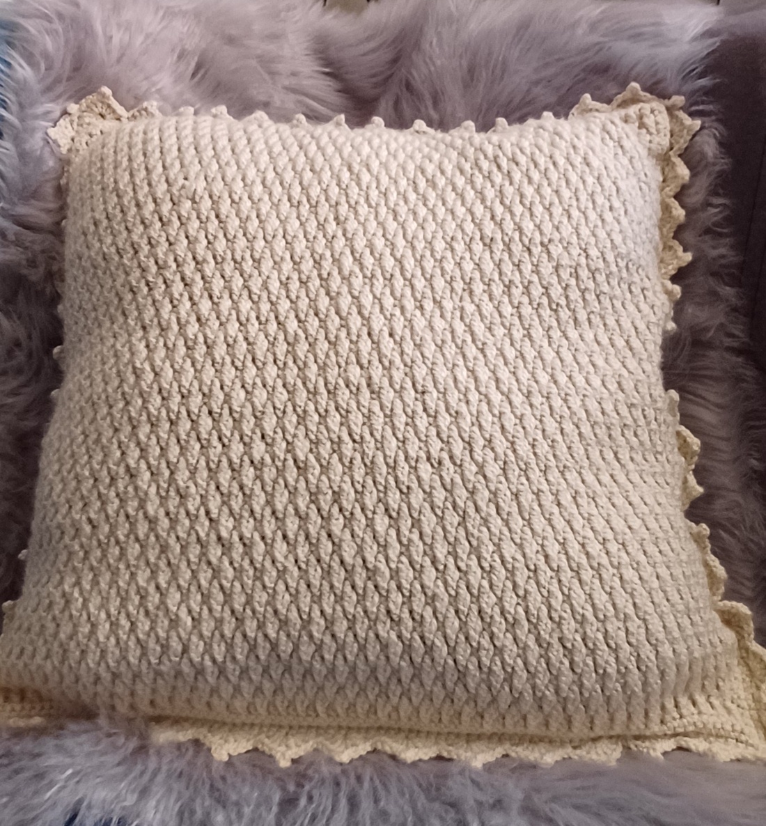 Pernă decorativă crosetată - - Artynos.ro Pernă decorativă crosetată - - Artynos.ro