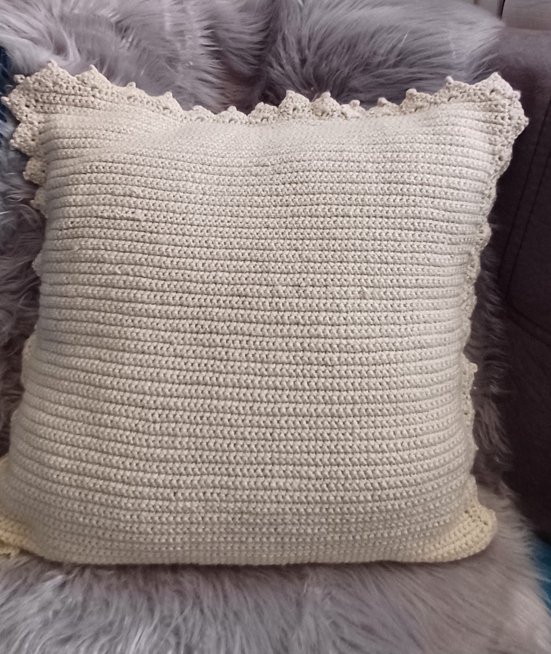 Pernă decorativă crosetată - - Artynos.ro Pernă decorativă crosetată - - Artynos.ro