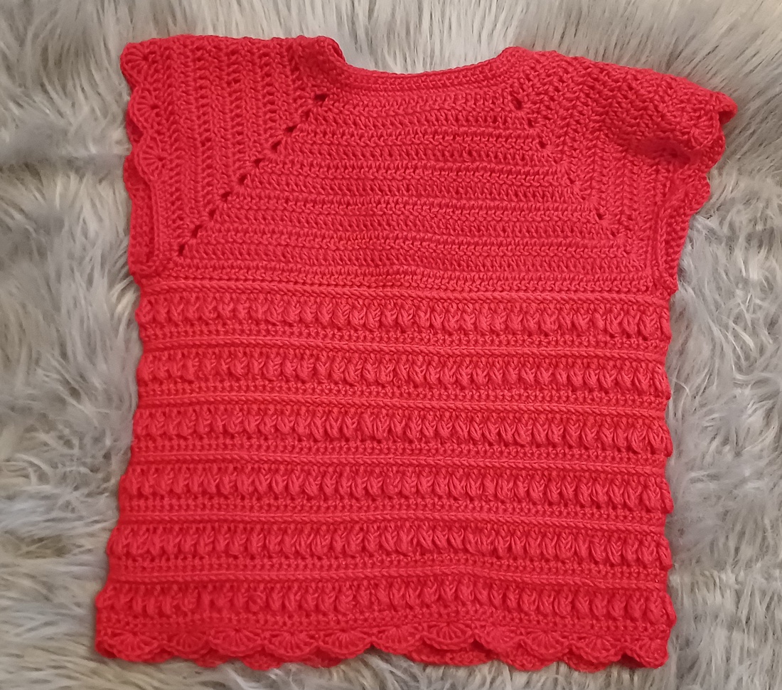 Vestă crosetată - accesorii de crăciun - cadou tematic de moș crăciun, decorațiuni - cadouri de moș crăciun - Artynos.ro Vestă crosetată - accesorii de crăciun - cadou tematic de moș crăciun, decorațiuni - cadouri de moș crăciun - Artynos.ro